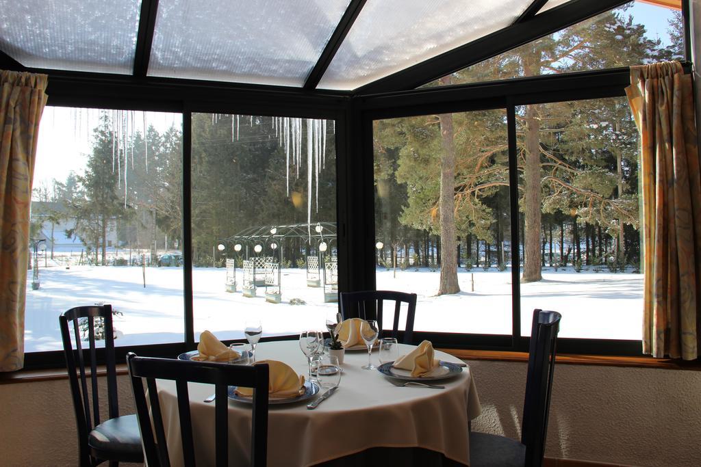 Hotel Restaurant Logis La Meridienne Anglards de Saint Flour ภายนอก รูปภาพ