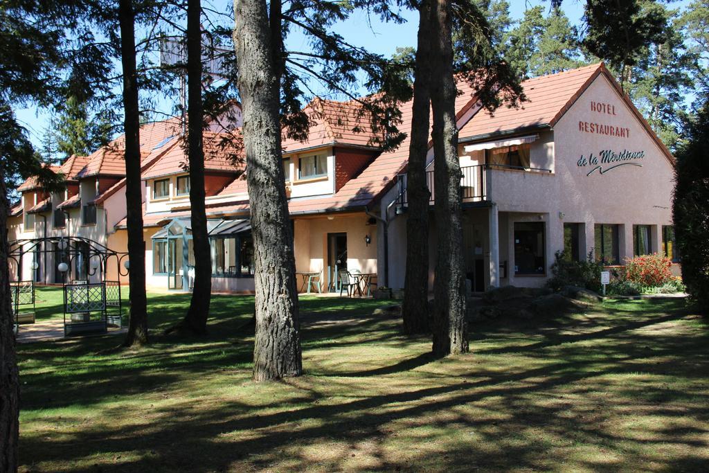 Hotel Restaurant Logis La Meridienne Anglards de Saint Flour ภายนอก รูปภาพ