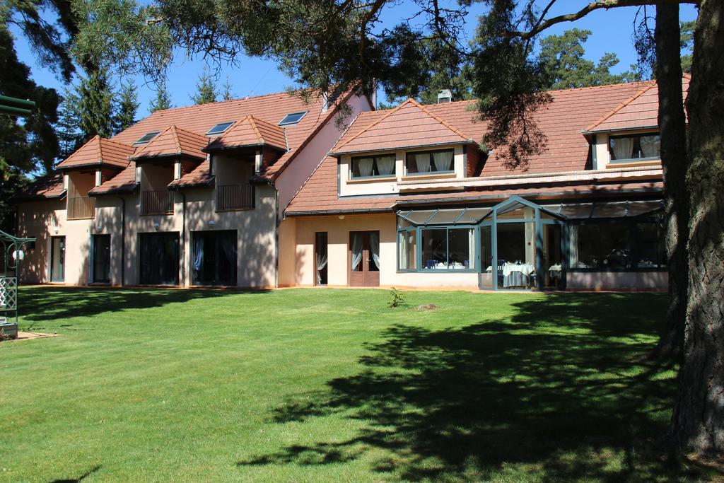 Hotel Restaurant Logis La Meridienne Anglards de Saint Flour ภายนอก รูปภาพ