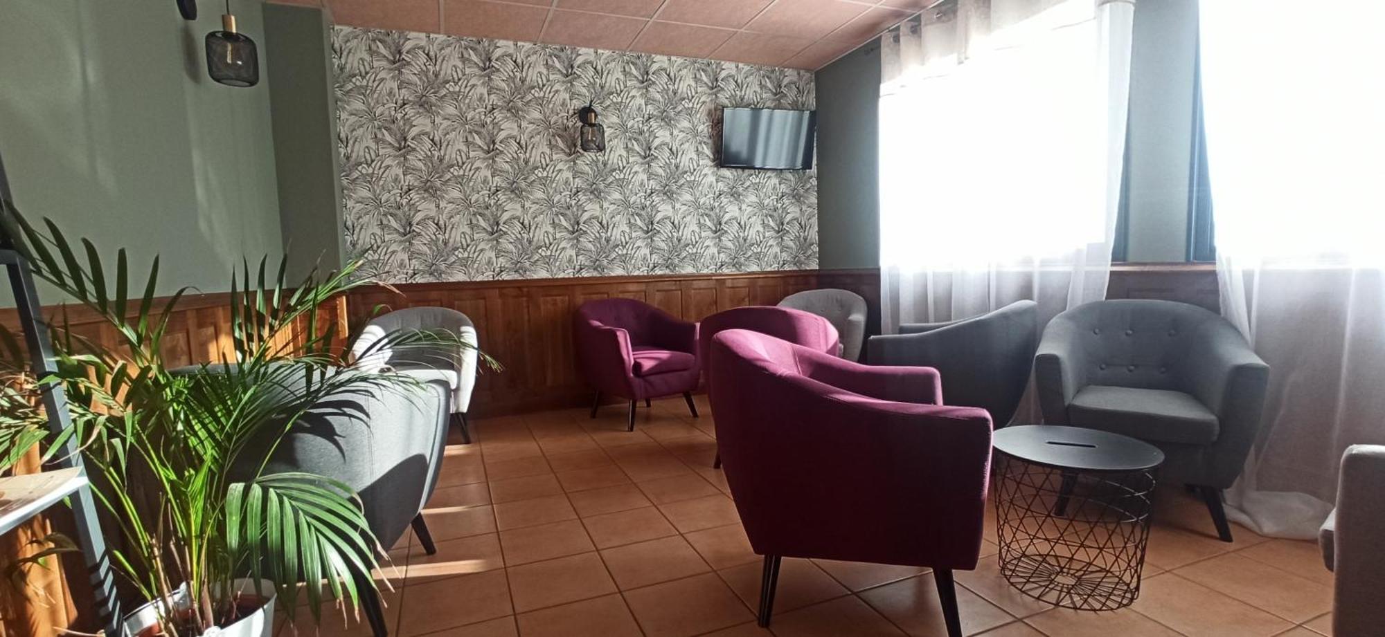 Hotel Restaurant Logis La Meridienne Anglards de Saint Flour ภายนอก รูปภาพ