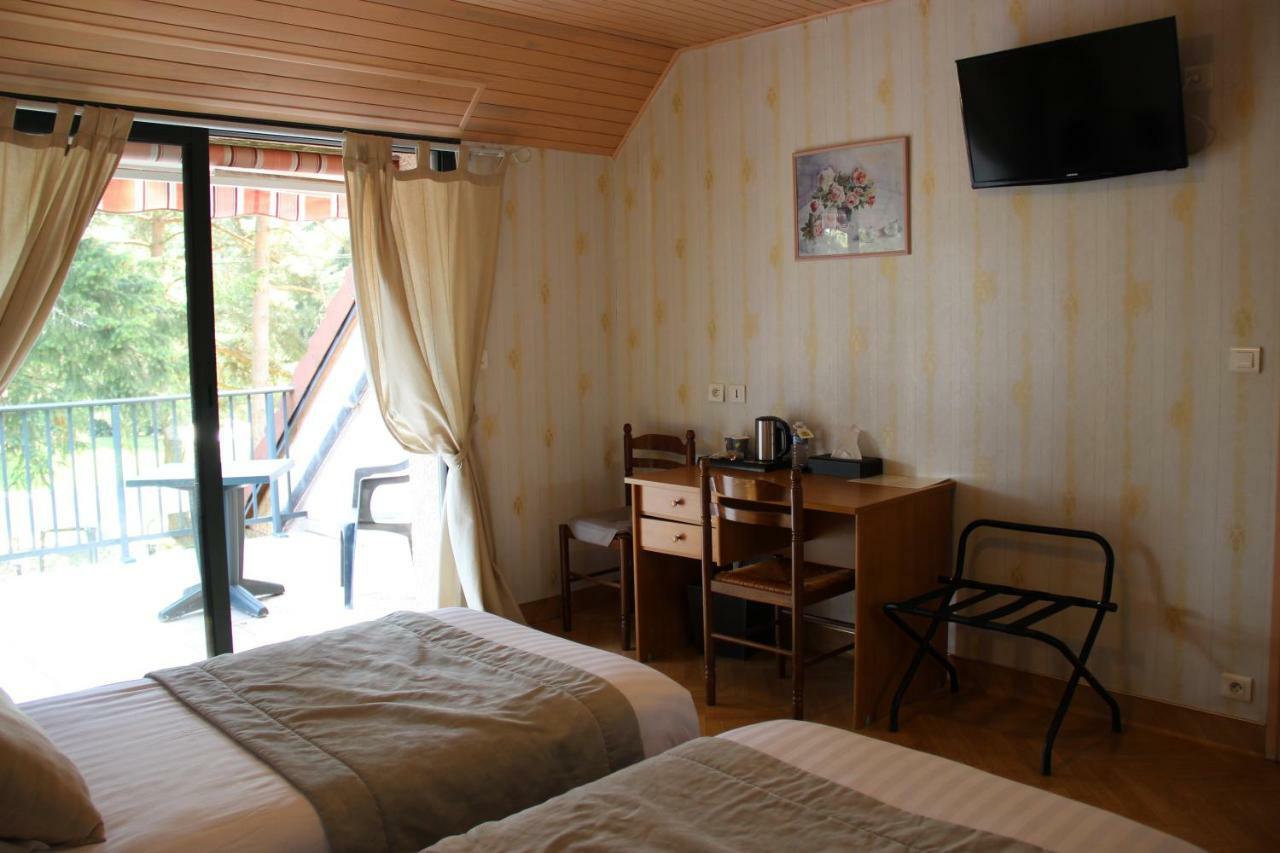 Hotel Restaurant Logis La Meridienne Anglards de Saint Flour ภายนอก รูปภาพ