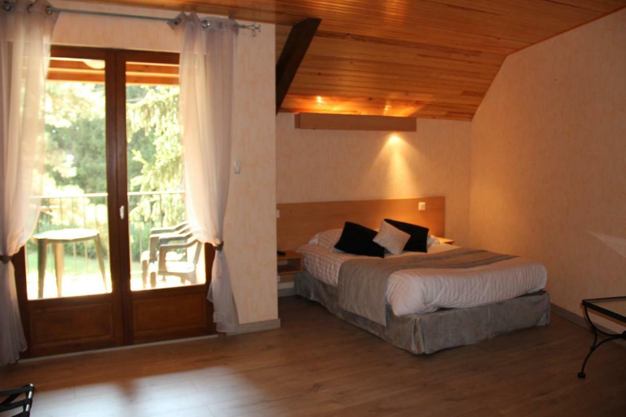 Hotel Restaurant Logis La Meridienne Anglards de Saint Flour ภายนอก รูปภาพ